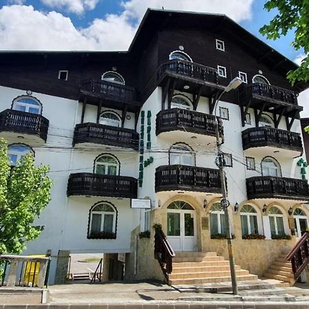 Pensiunea Alpin Predeal Exterior photo