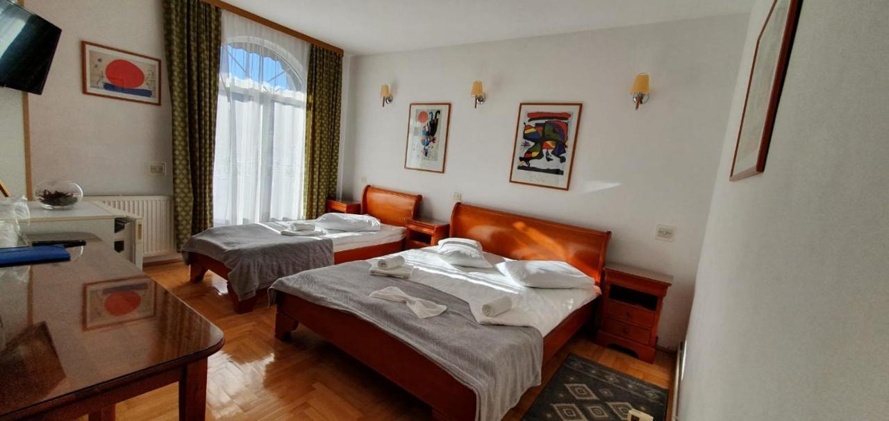 Pensiunea Alpin Predeal Exterior photo