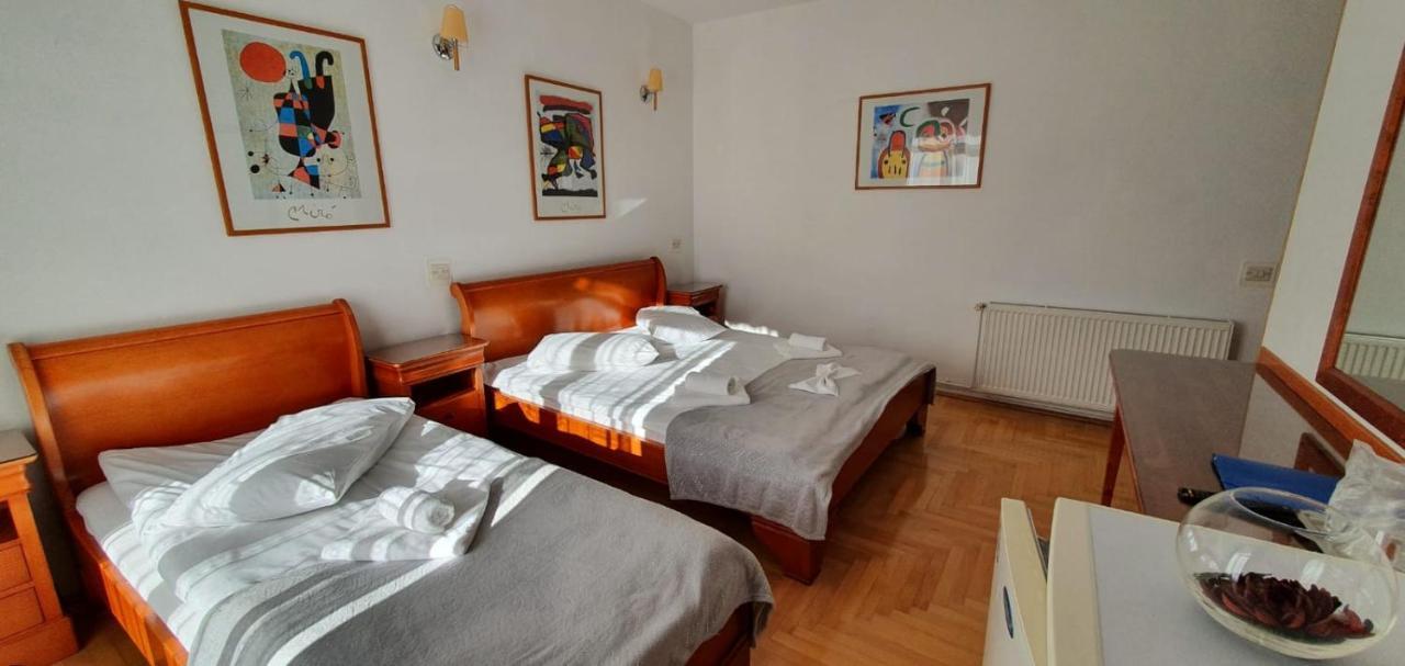 Pensiunea Alpin Predeal Exterior photo